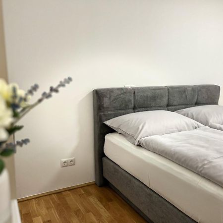Danube22 Apartment 4 Wina Bagian luar foto