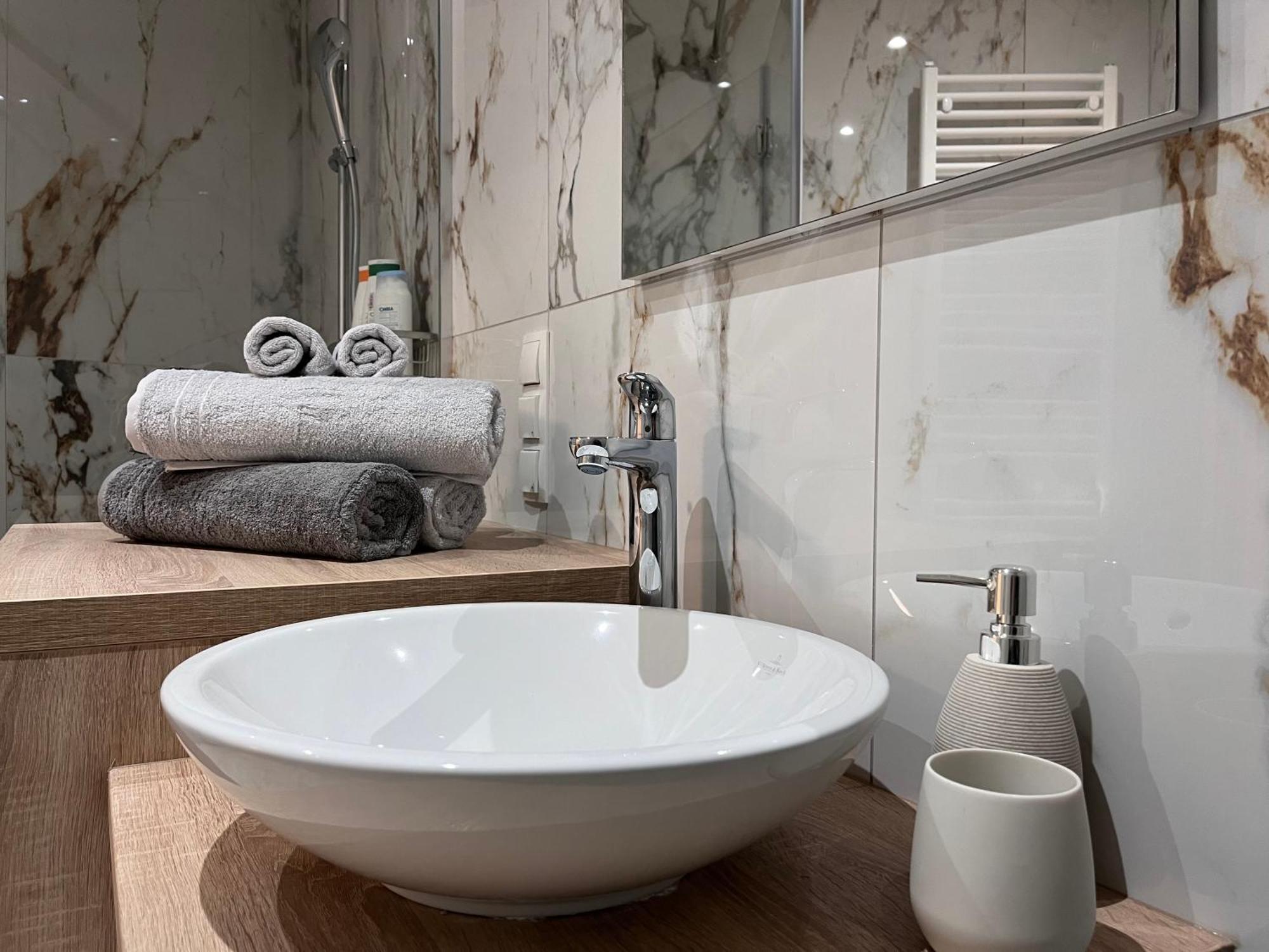 Danube22 Apartment 4 Wina Bagian luar foto